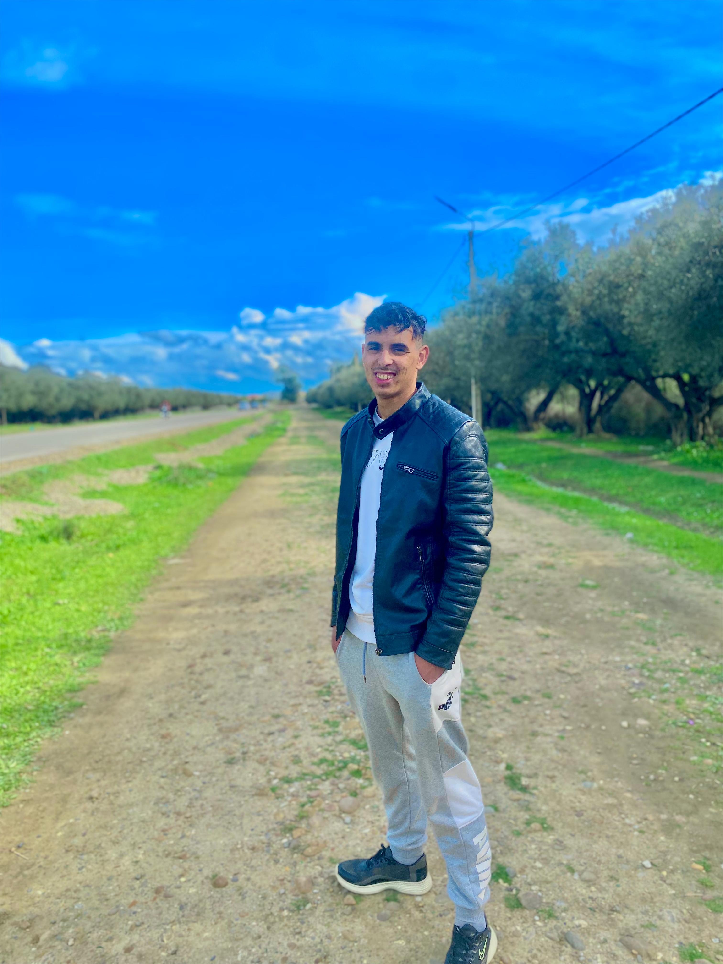 محمد الزروالي {"id":488145,"user":"52358","user_register_fields":"2","value":"\u0630\u0643\u0631"}